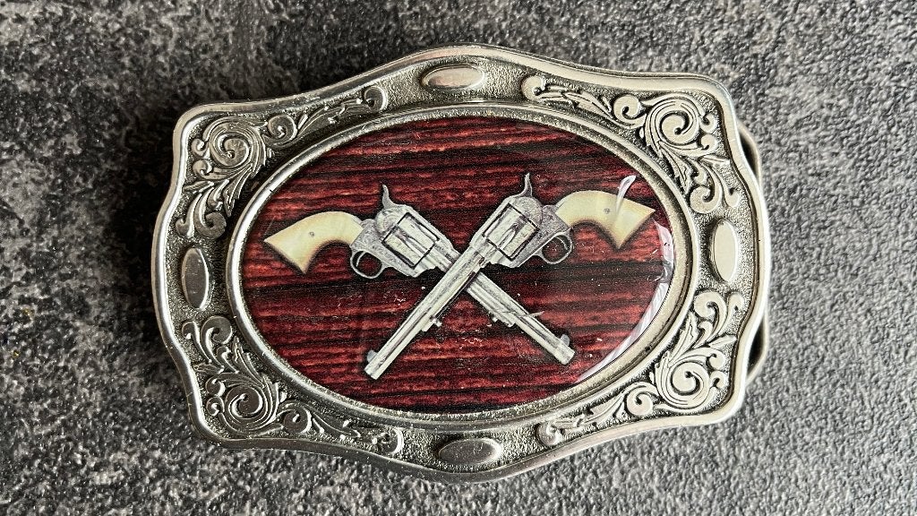 Buckle met twee gekruiste revolvers, Losse buckle of gesp, Overige kleuren, Minder dan 95 cm, Ophalen of Verzenden