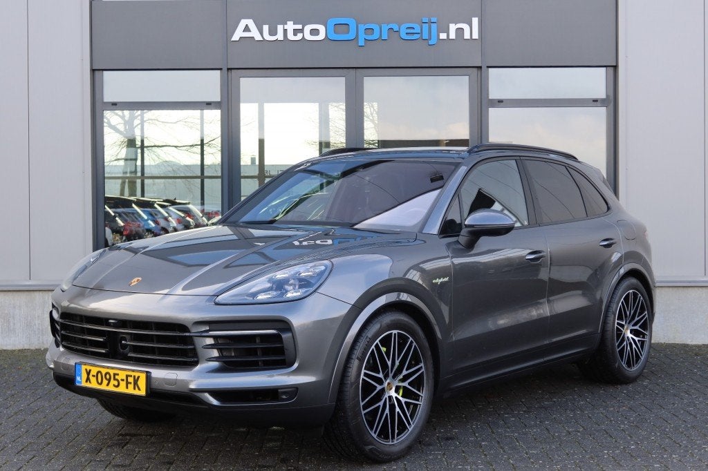 Porsche CAYENNE 3.0 E-Hybrid Platinum Edition Chrono, Pano d, Automaat, Cayenne, Euro 6, Bedrijf