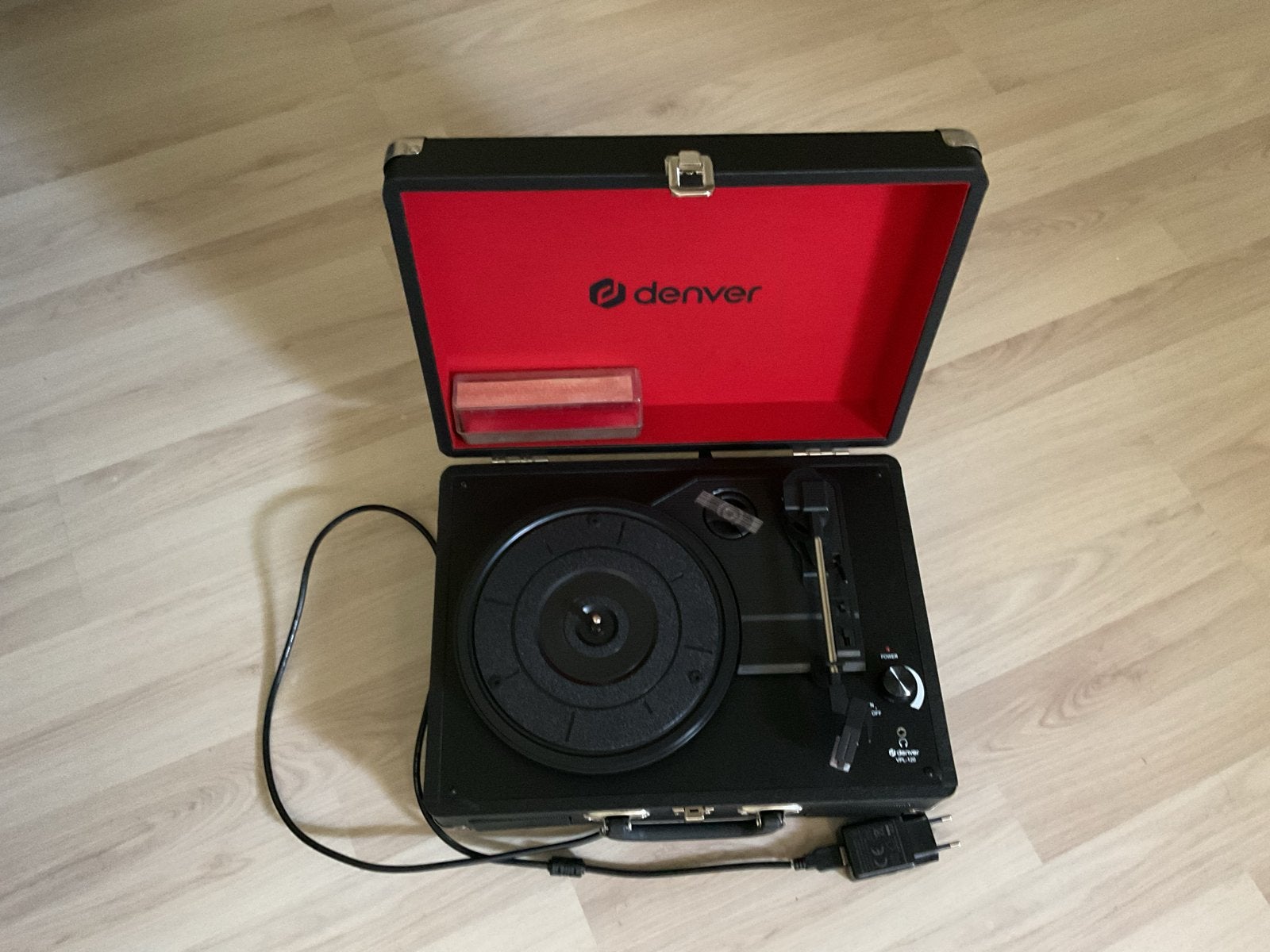 Denver Platenspeler - Draagbaar en Compact, Audio, Tv en Foto, Platenspelers, Ophalen of Verzenden, Gebruikt, Platenspeler, Overige merken