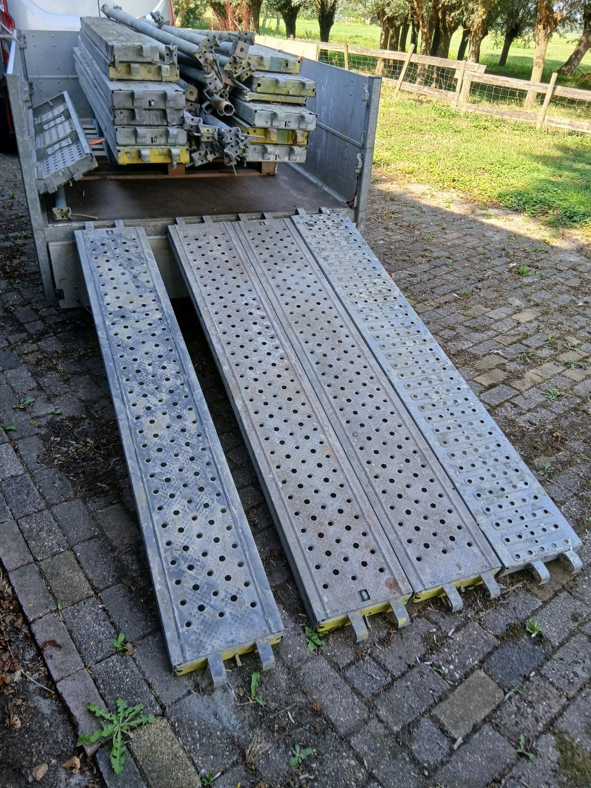 oprijplanken / Steigerplanken 2 meter, Ophalen, Gebruikt, Gevelsteiger, 2 tot 5 meter