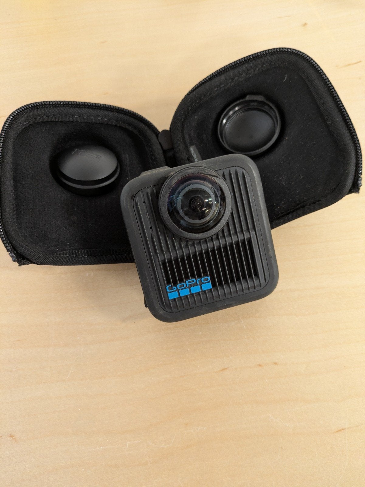 Foto 4 van GoPro Max 2 True 8K 360 Action Camera met accessoires