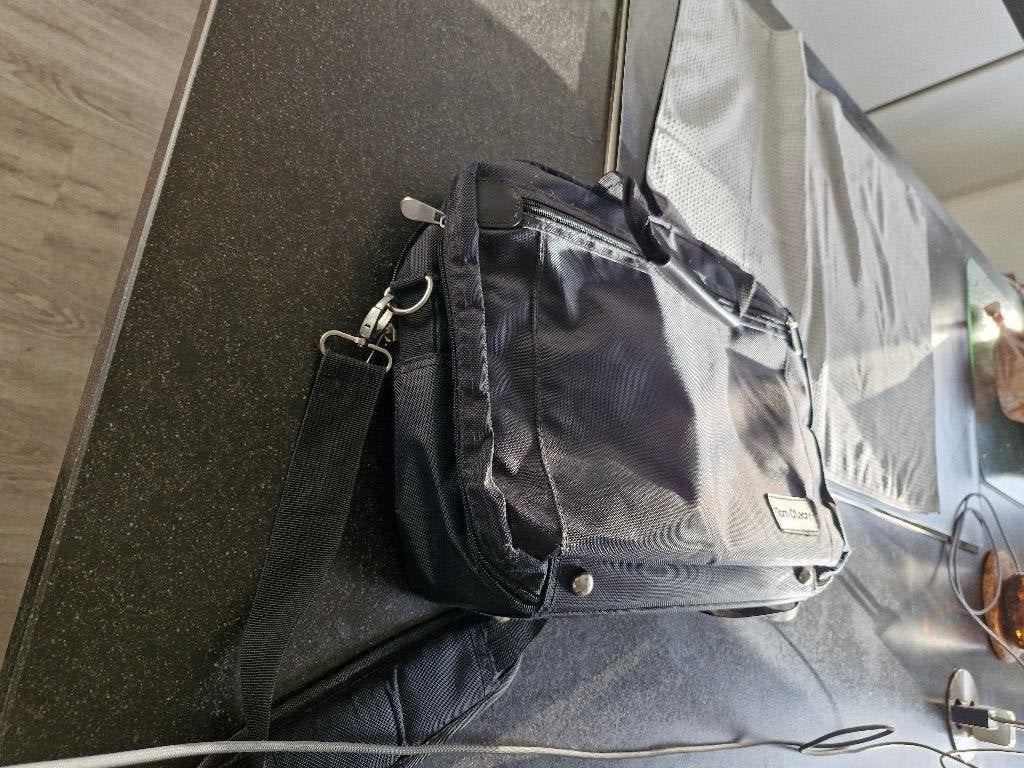 laptoptas, Computers en Software, Ophalen, Gebruikt, 17 inch of meer, Meerdere vakken