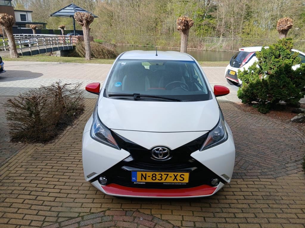Toyota Aygo 1.0 12V Vvt-i Ddrs 2014 Wit, Auto's, Voorwielaandrijving, 4 stoelen, Wit, 24 km/l