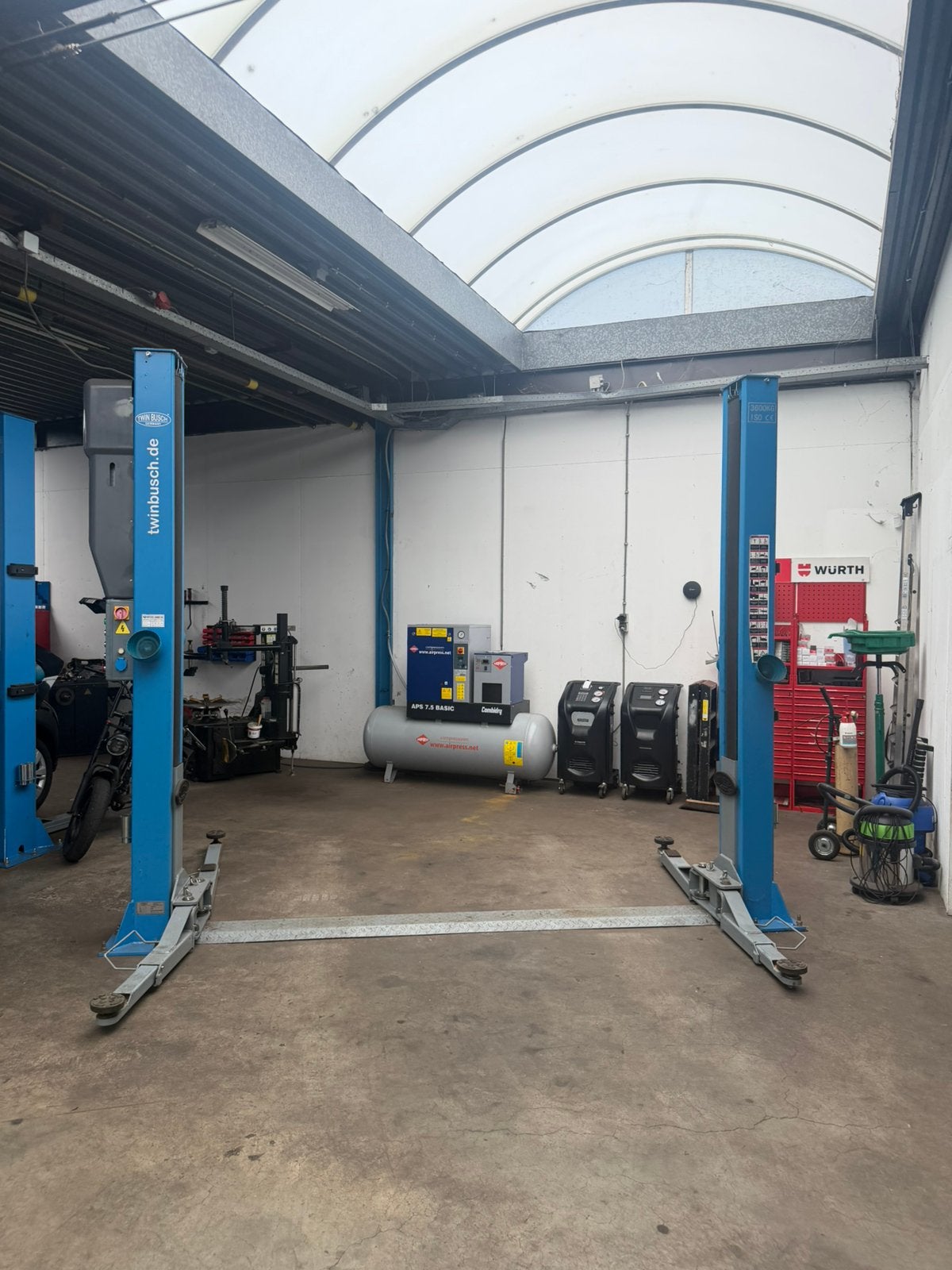 Twinbusch 2 Koloms hefbrug 3600KG Bouwjaar 08-2021, Auto diversen, Ophalen, Gebruikt