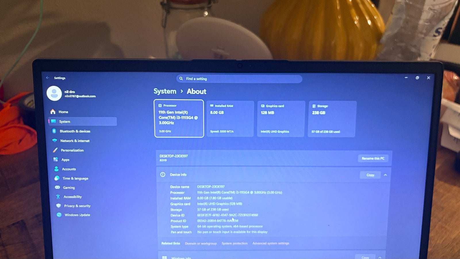 Foto 4 van Lenovo laptop 17" - perfecte staat, slim en licht