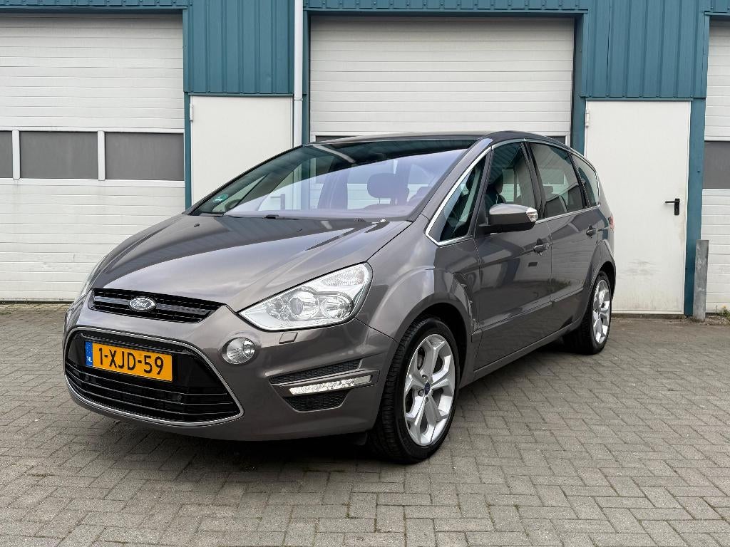 Ford S-Max 1.6 Ecoboost Platinum | 7-persoons | topstaat, Auto's, Voorwielaandrijving, Zwart, 4 cilinders, Bruin