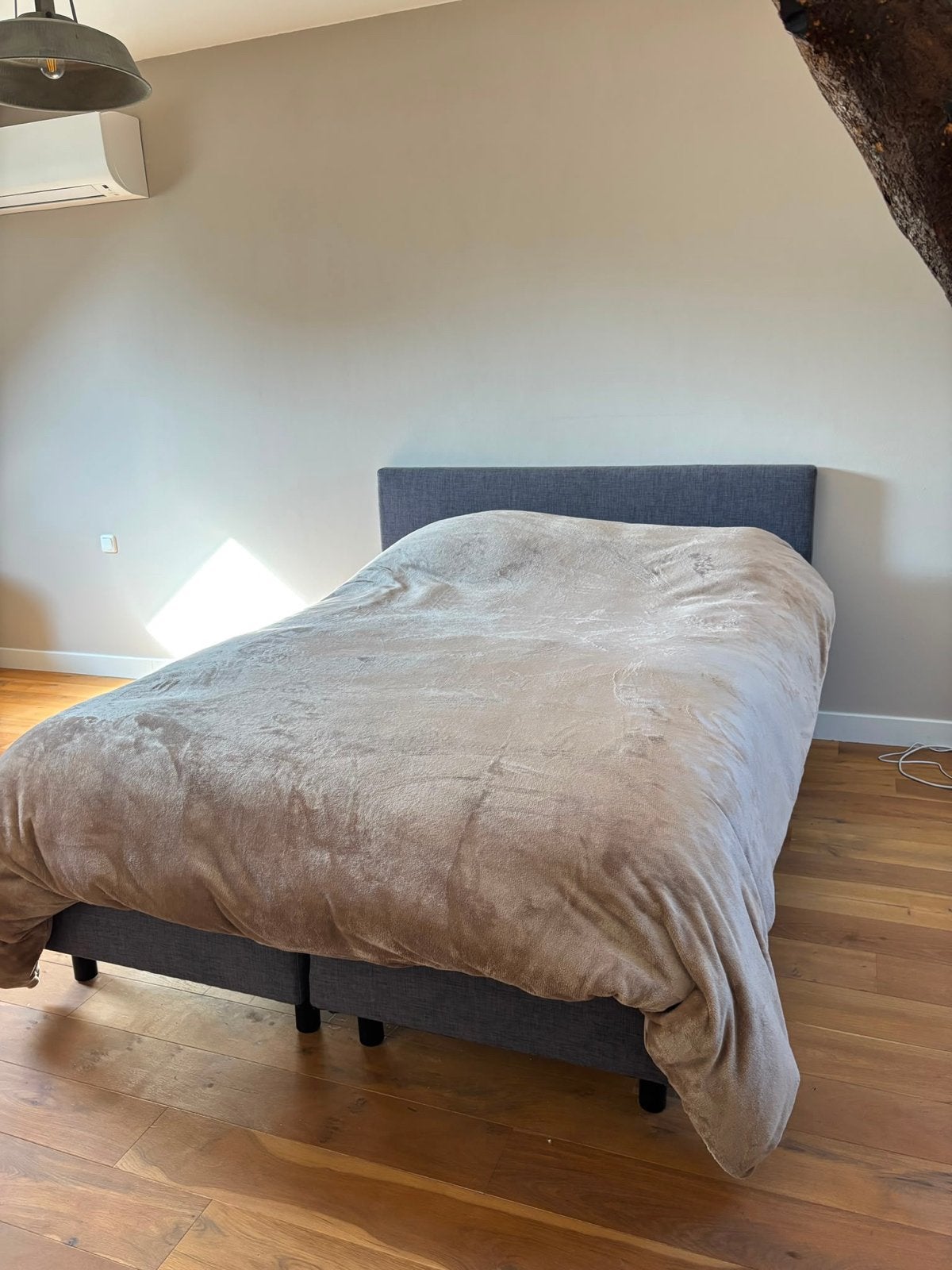 Boxspring 140x200 (Ubica), Ophalen, Tweepersoons, 140 cm, Zo goed als nieuw