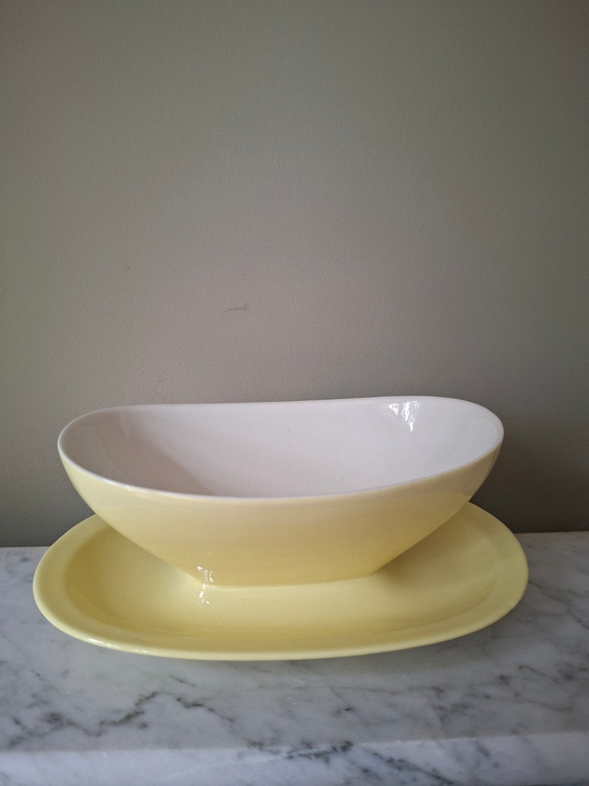 Vintage Royal Sphinx Petrus Regout juskom - pastelgeel, Ophalen of Verzenden