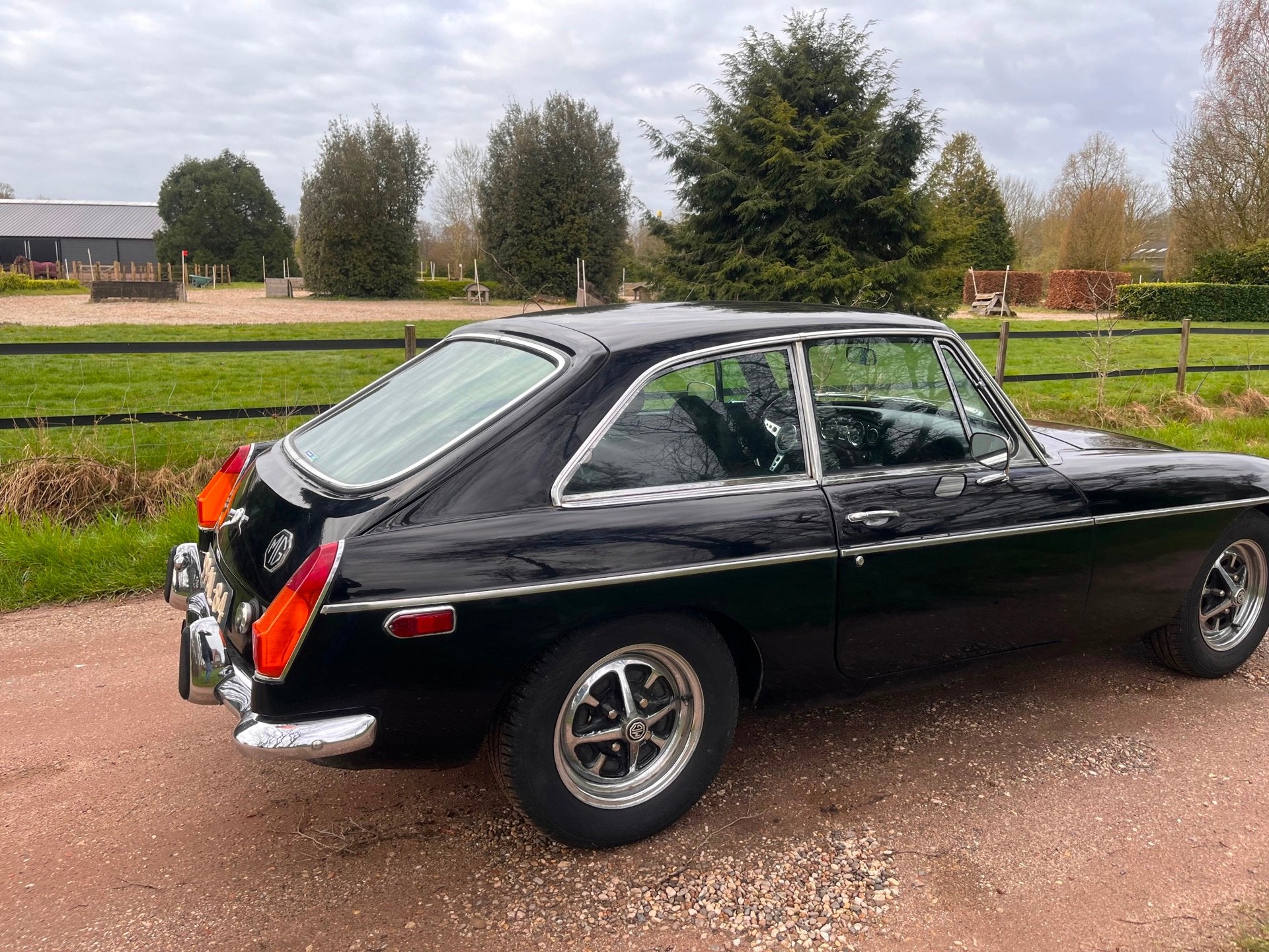 MG MGB 1.8 GT, Auto's, Oldtimers, Achterwielaandrijving, Zwart, 95 pk, 4 stoelen