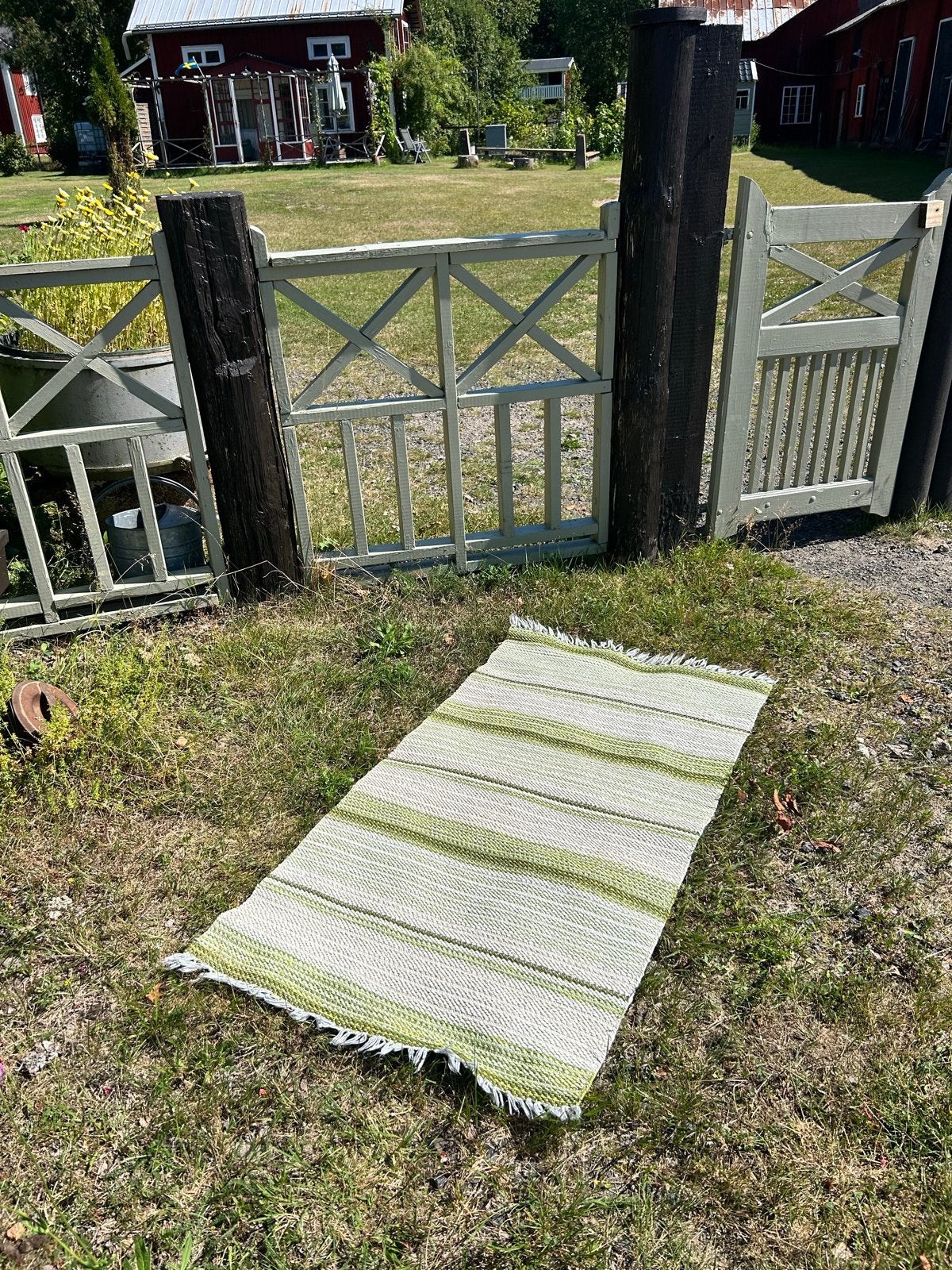 Zweedse handgeweven plastmatta 130x70 cm, Retro, Gebruikt, 100 tot 150 cm, Loppis