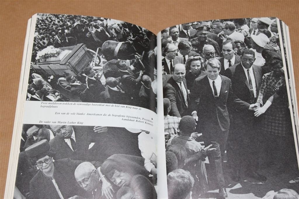 Martin Luther King strijd zonder geweld., Ophalen of Verzenden, Gelezen