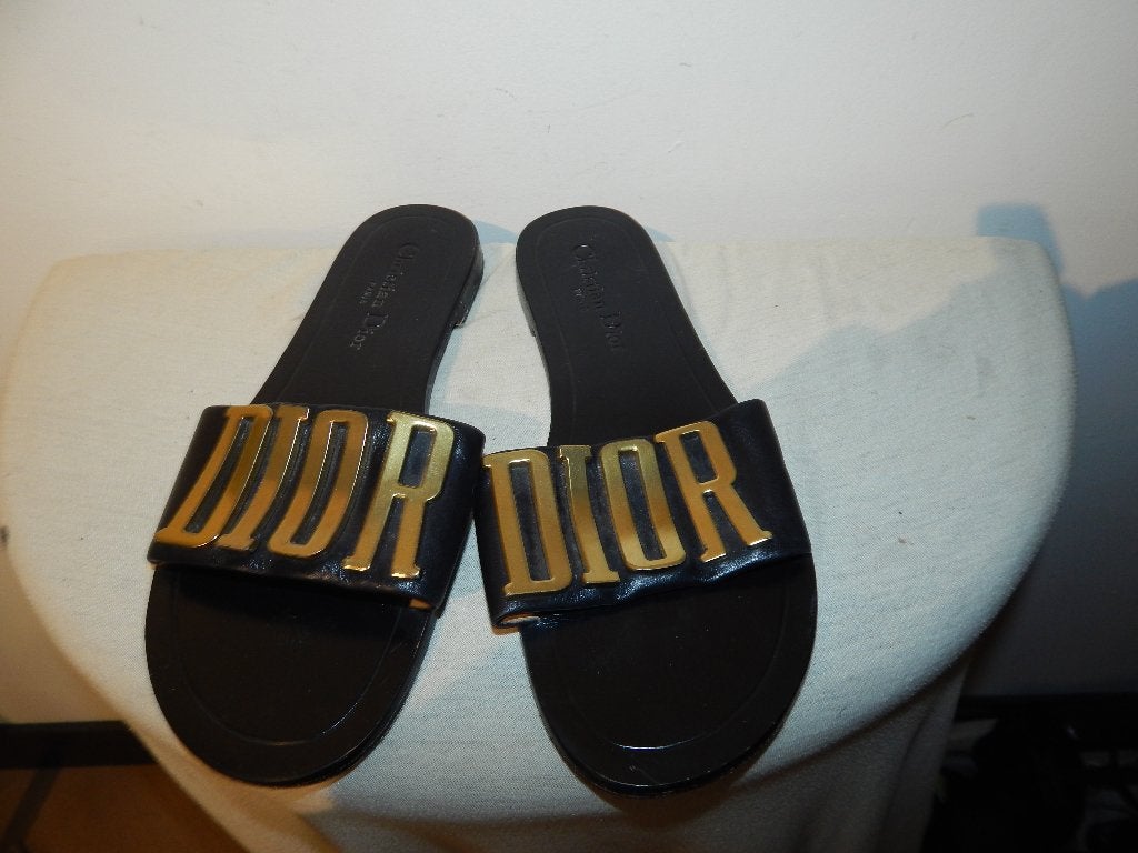 Christian Dior stylvolle sandalen zwart band goud merk 39, Zwart, Zo goed als nieuw, Dior, Sandalen of Muiltjes