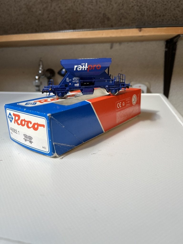 Roco 46683.1 H0 Blauwe zelflosser 'Railpro' van de NS, Hobby en Vrije tijd, Gelijkstroom, Wagon, Ophalen of Verzenden, Roco