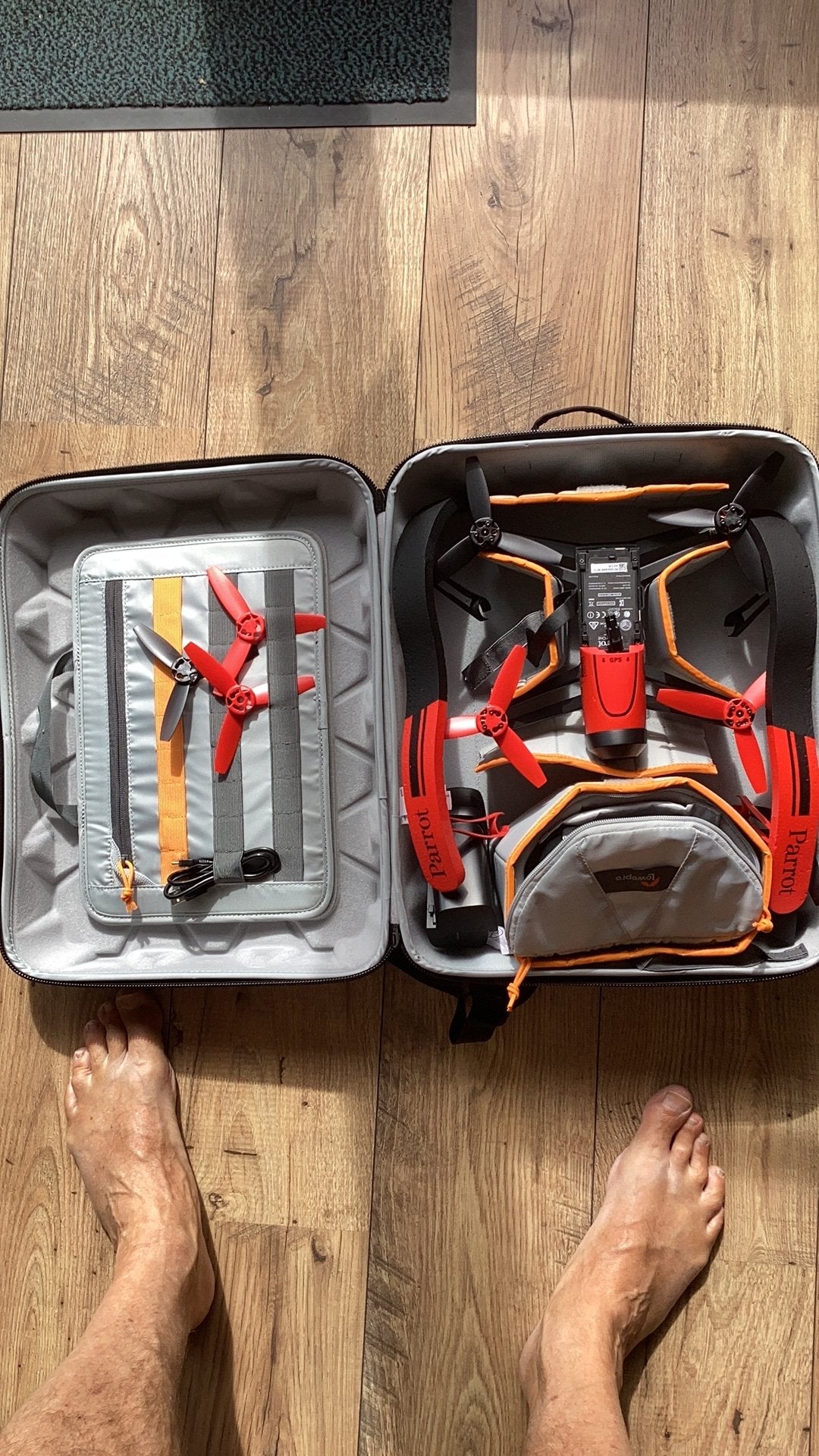 Drone rugzak inclusief diverse onderdelen parrot 25€., Audio, Tv en Foto, Drones, Ophalen of Verzenden, Zo goed als nieuw