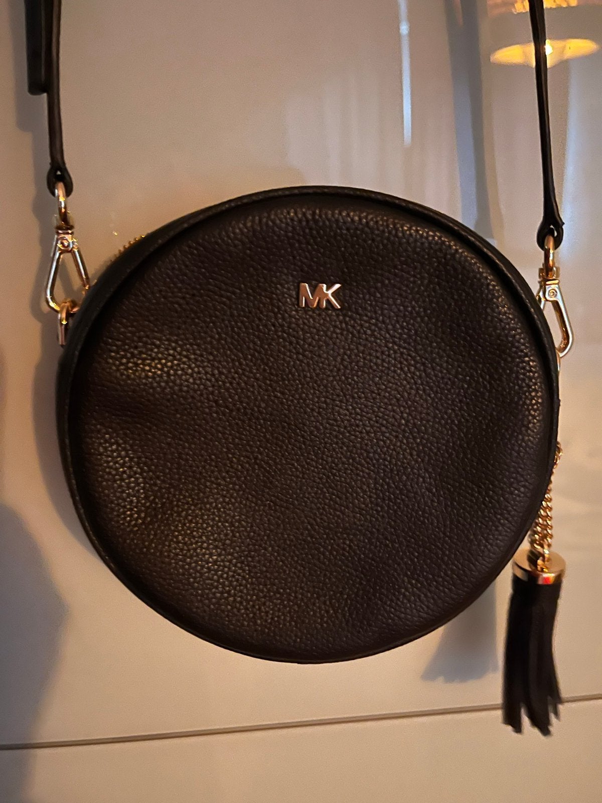 Zwarte ronde michael kors tas leer, Ophalen of Verzenden, Zo goed als nieuw, Zwart, Handtas