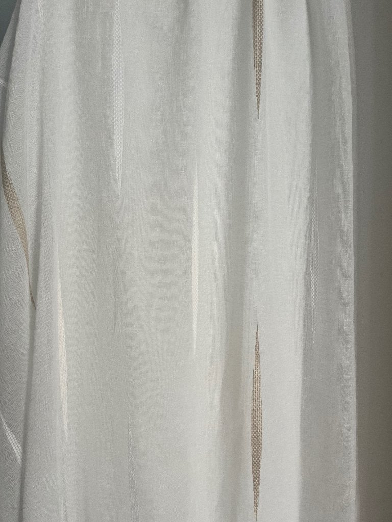Nog vrij nieuwe vitrage / inbetween 300 hoog x ca 565 cm, Overige materialen, Met haken, Ophalen of Verzenden, Zo goed als nieuw