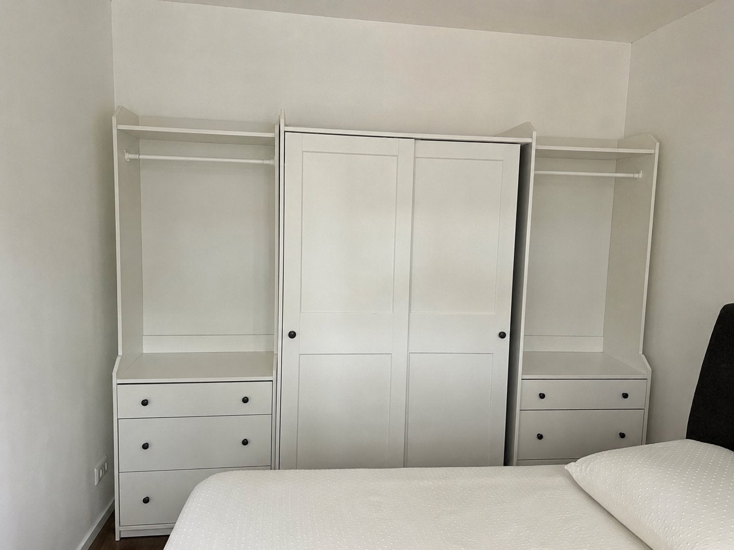 IKEA Hauga kledingkast - Zo goed als nieuw, Ophalen, Zo goed als nieuw, 200 cm of meer, Met lade(s)