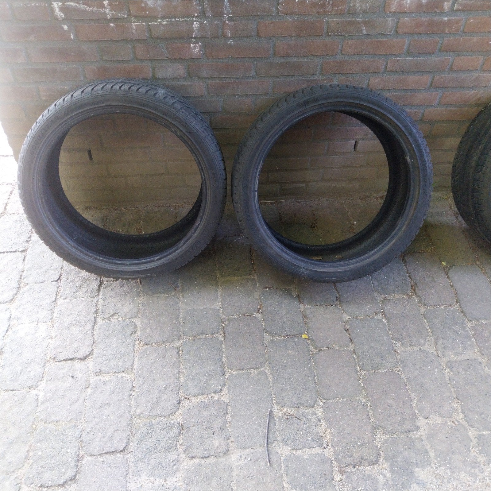 Banden 225 40 19 inch, Ophalen
