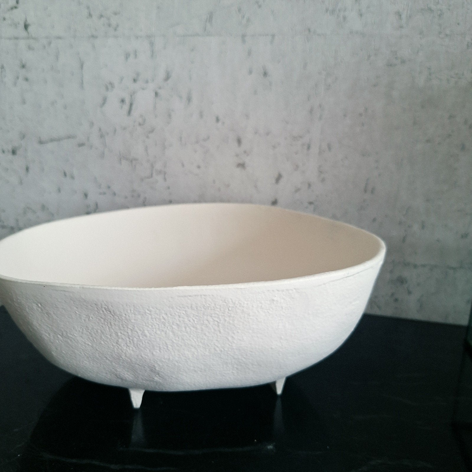 Metalen kom schaal op pootjes creme van light en living, Overige materialen, Rond, Nieuw, Ophalen of Verzenden