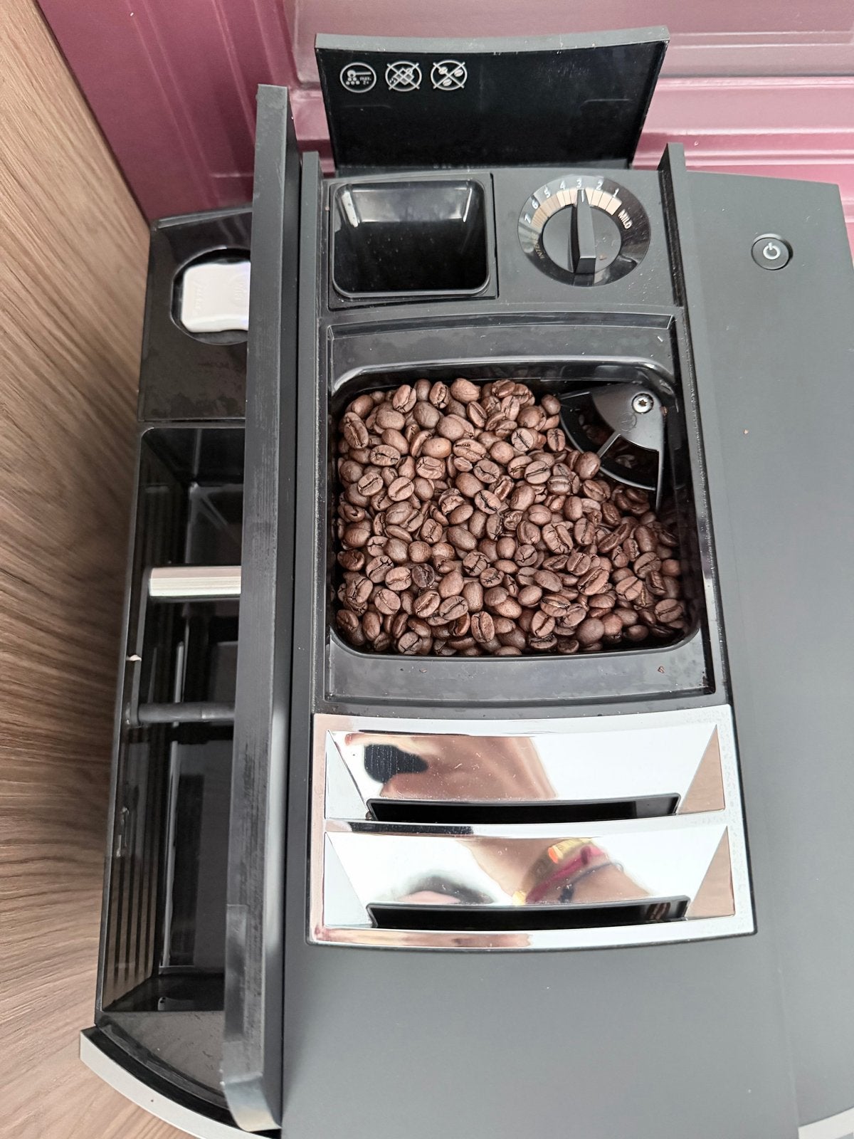 Jura S8 koffiemachine met melkkoeler, Ophalen, Afneembaar waterreservoir, Gebruikt, 10 kopjes of meer