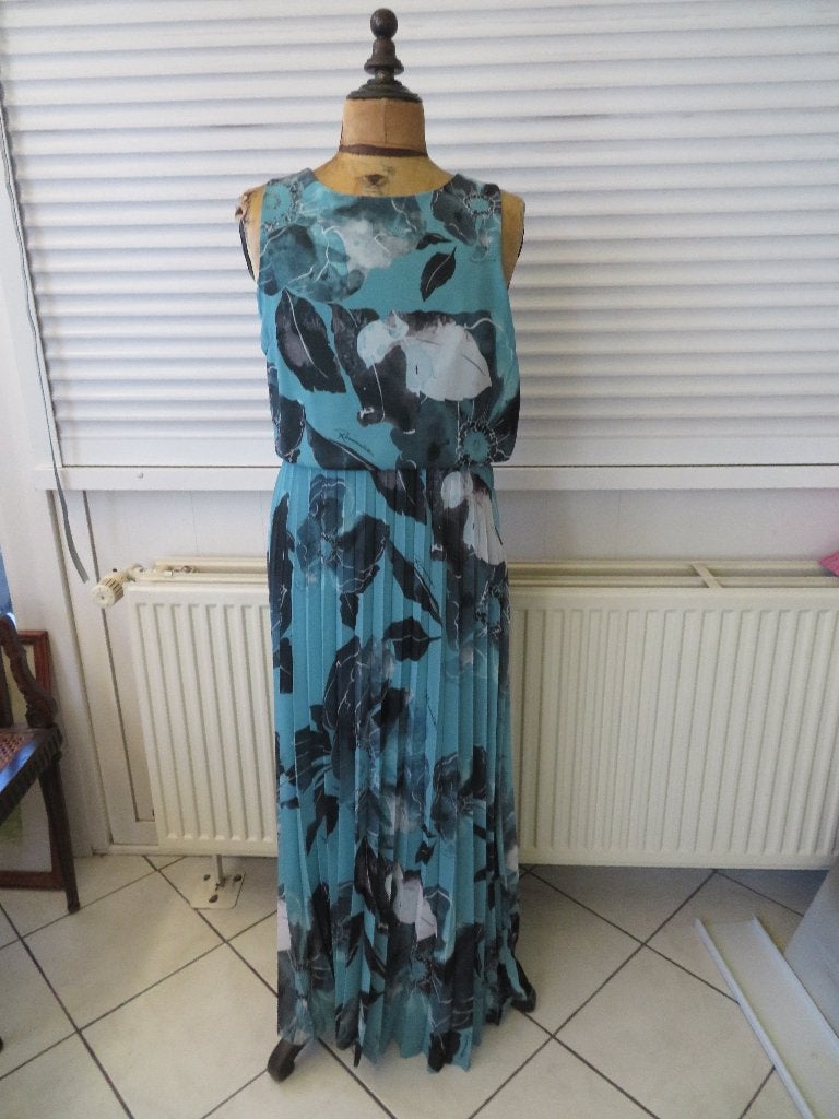 Dames jurk lang Rinascimento mt.XL Z.G.A.N., Blauw, Ophalen of Verzenden, Zo goed als nieuw, Onder de knie