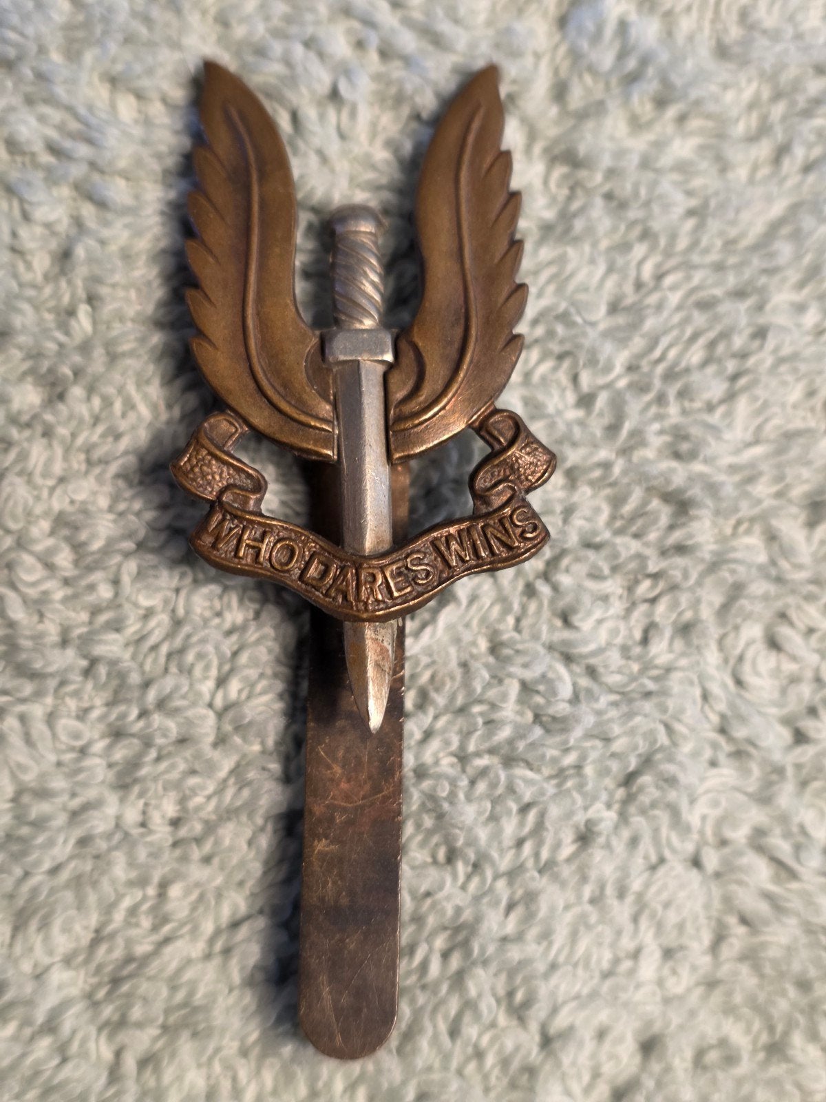 Baret embleem SAS., Ophalen of Verzenden, Landmacht, Engeland, Embleem of Badge