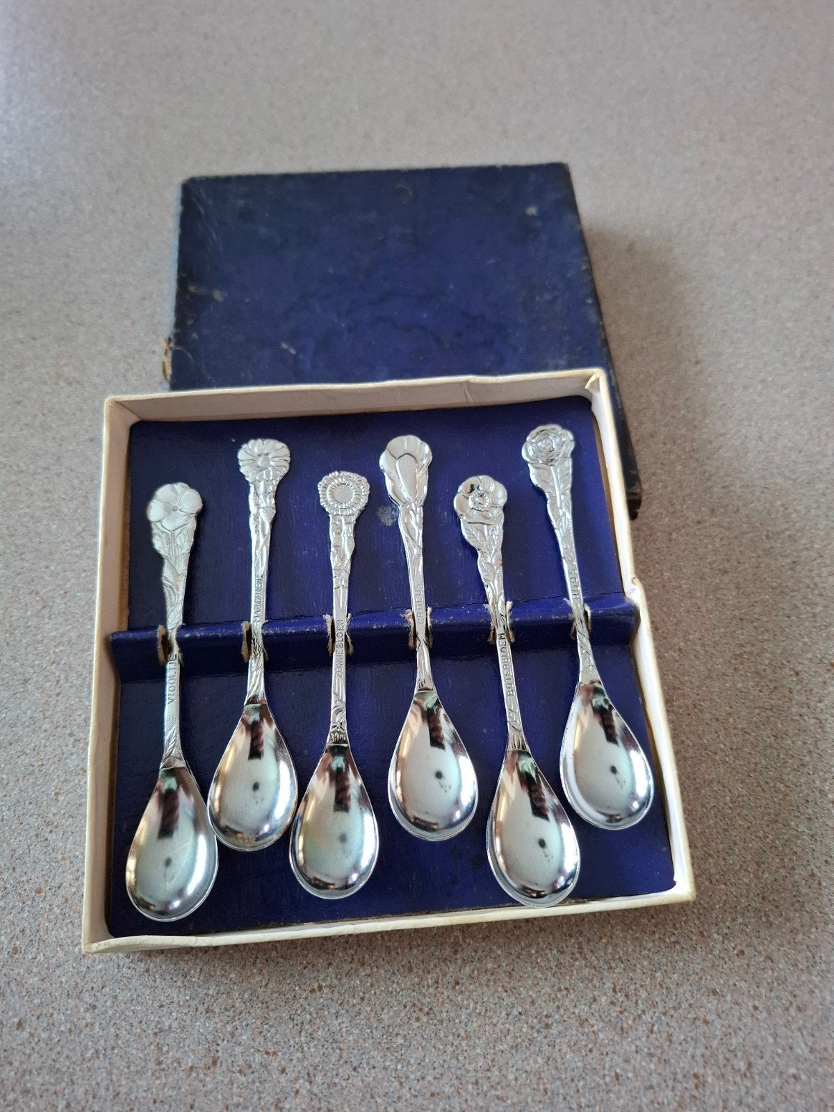 Vintage theelepeltjes met bloemmotief in cassette, Ophalen of Verzenden