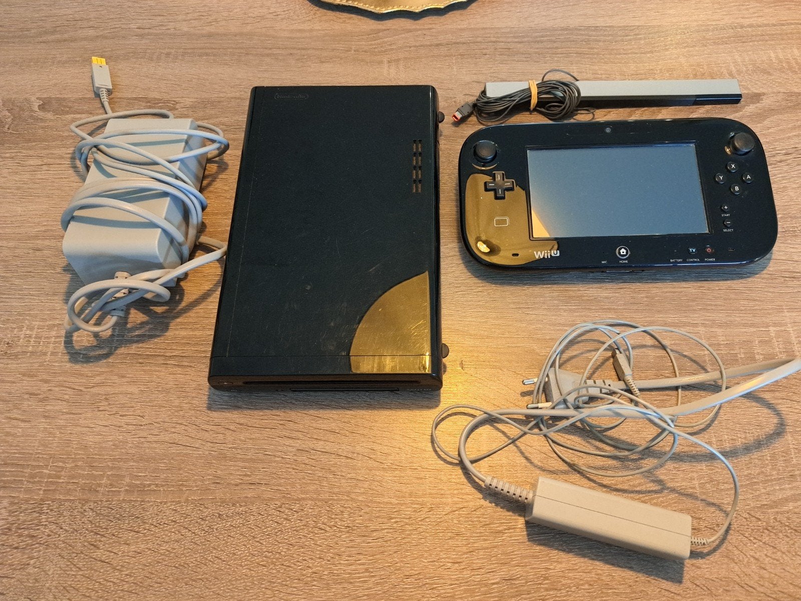 Wii U Console Zwart met GamePad en toebehoren, Spelcomputers en Games, Ophalen of Verzenden, Gebruikt, Met 1 controller