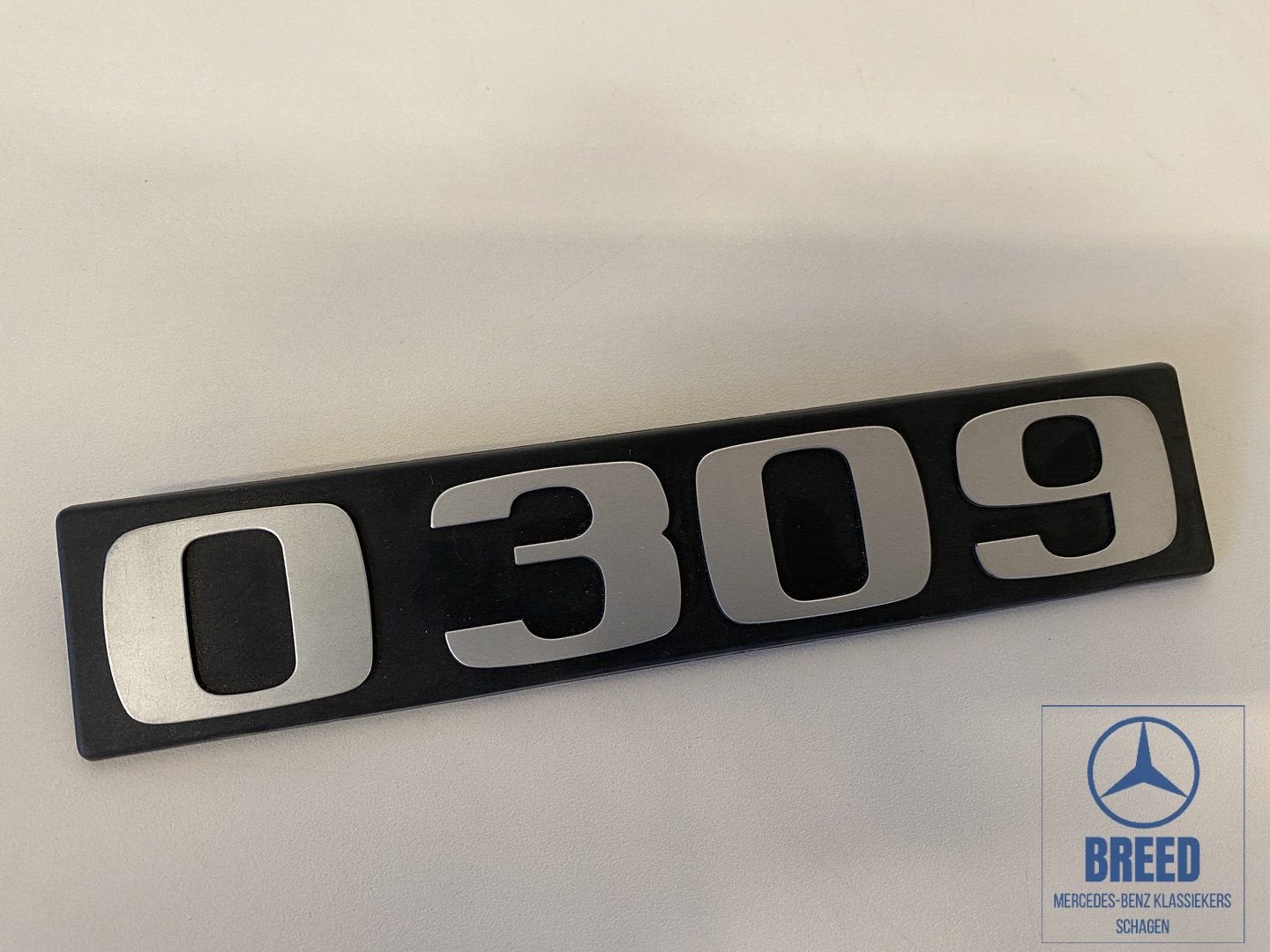 NOS embleem O309 voor Mercedes-Benz T2 309 310, Auto-onderdelen, -, Nieuw, Ophalen of Verzenden, -