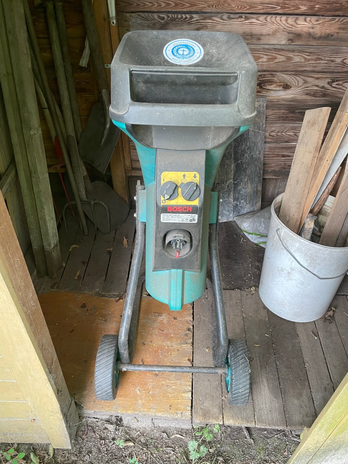 Bosch AXT 1400 HP Hakselaar - Elektrisch, Tuin en Terras, Hakselaars, Ophalen, Gebruikt, Elektrisch