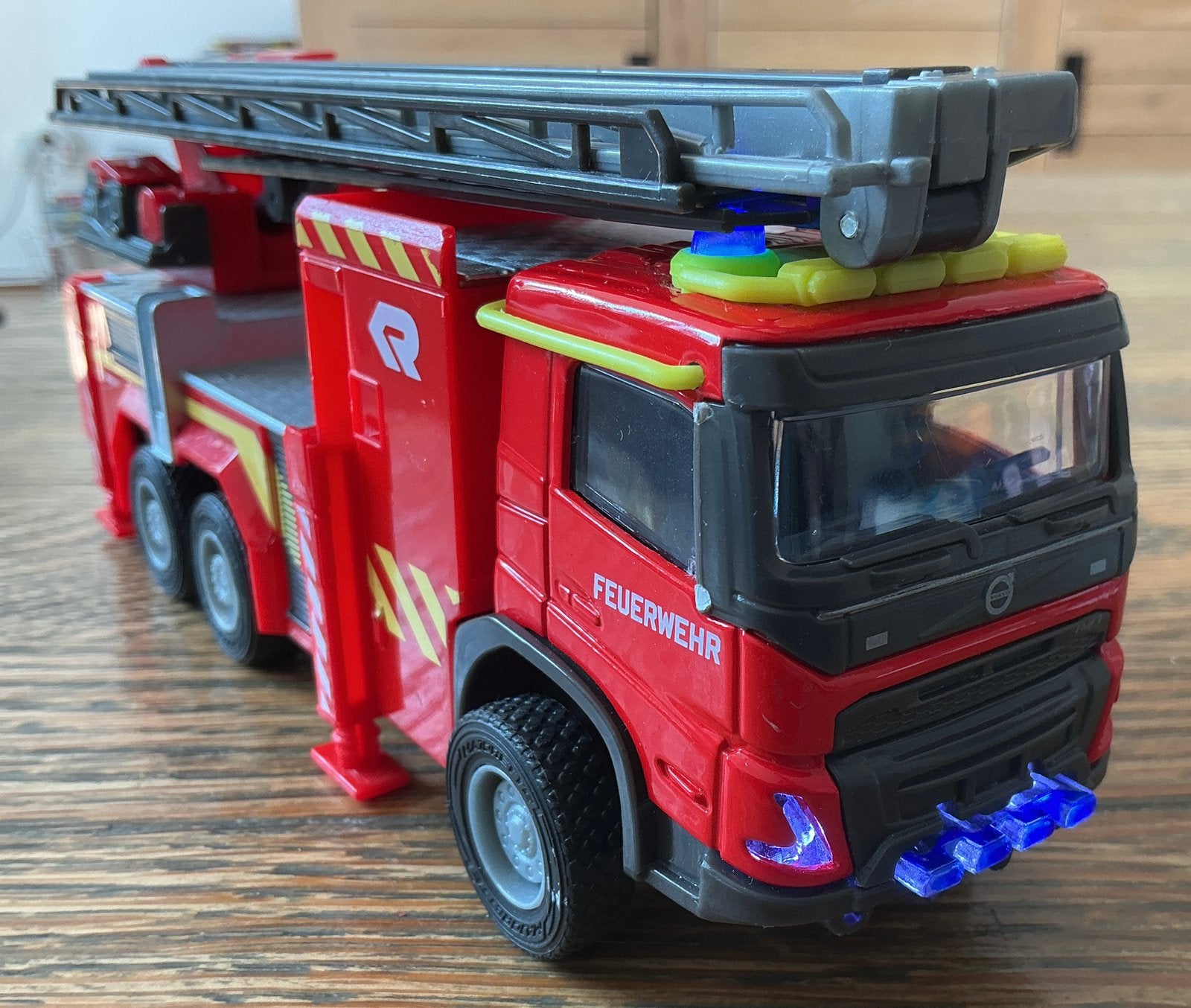 Grote Brandweerwagen 19 cm Licht Geluid etcetera, Ophalen of Verzenden, Gebruikt, Bus of Vrachtwagen, Matchbox