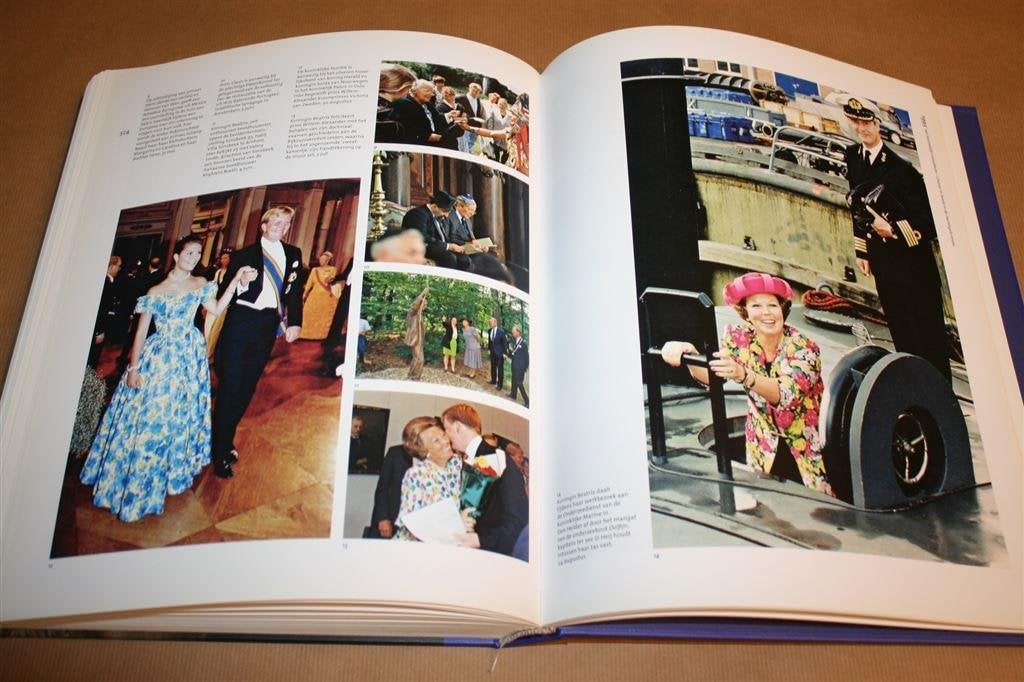 Boek. Het koninklijk fotoalbum. Oranje in beeld in 20e eeuw., Verzamelen, Koninklijk Huis en Royalty, N.v.t., N.v.t., Ophalen of Verzenden