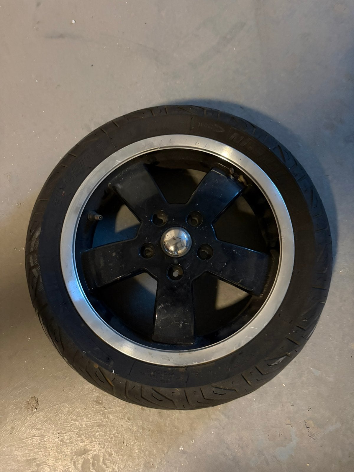 Gts vespa 300 voorvelg, Ophalen of Verzenden, Zo goed als nieuw