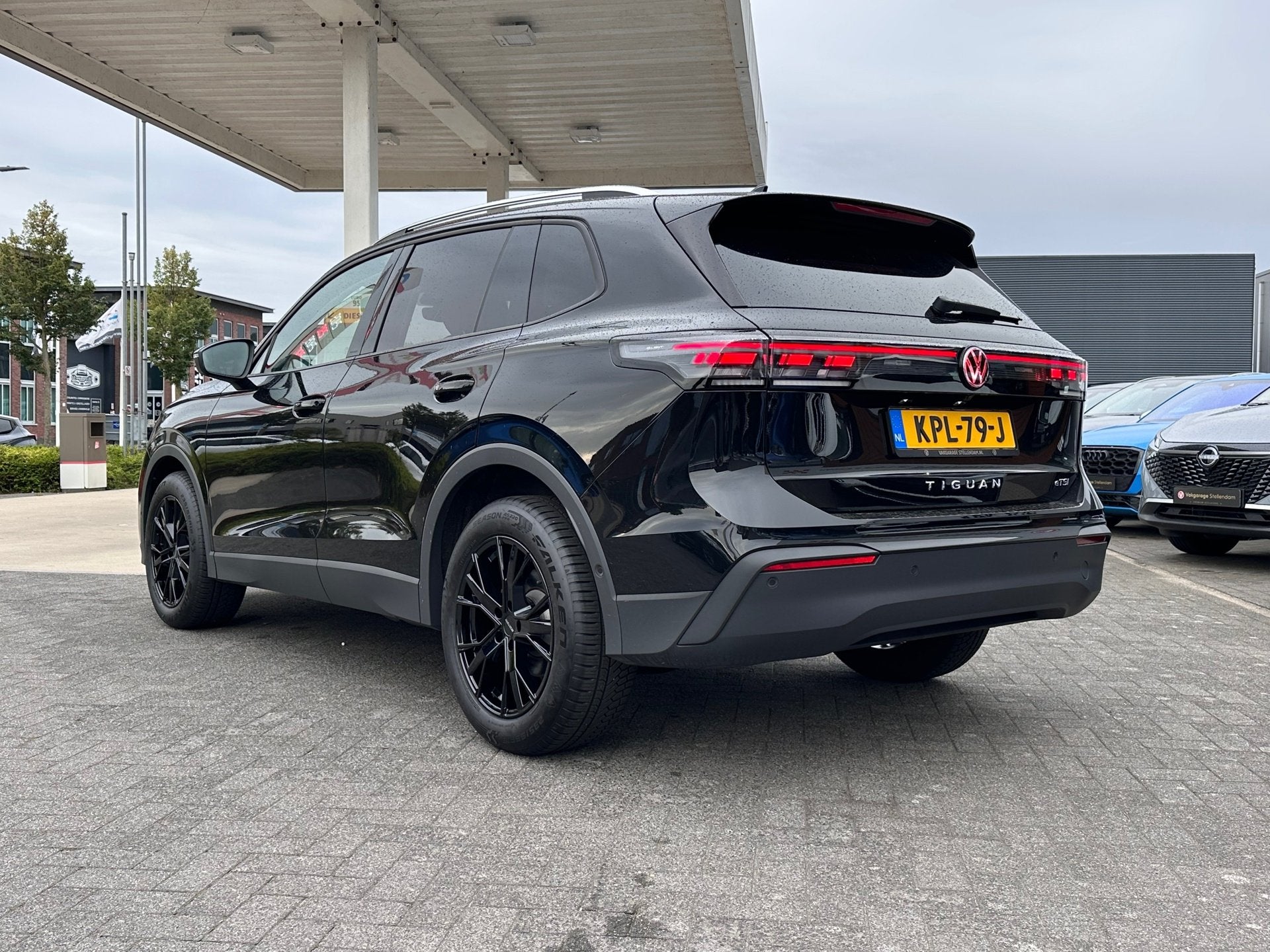 Volkswagen TIGUAN 1.5 eTSI DSG|360 Camera|Elektrische Trek, Auto's, Dealer onderhouden, Euro 6, 4 cilinders, Leder en Stof