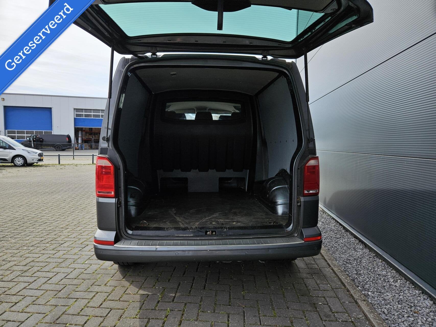 Volkswagen Transporter 2.0 TDI L2H1 DC LM Airco Cruise Euro6, Auto's, Gebruikt, Euro 6, 4 cilinders, Volkswagen