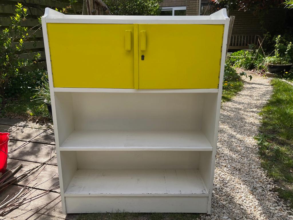 Kleine smalle vintage houten kast, Ophalen, Gebruikt