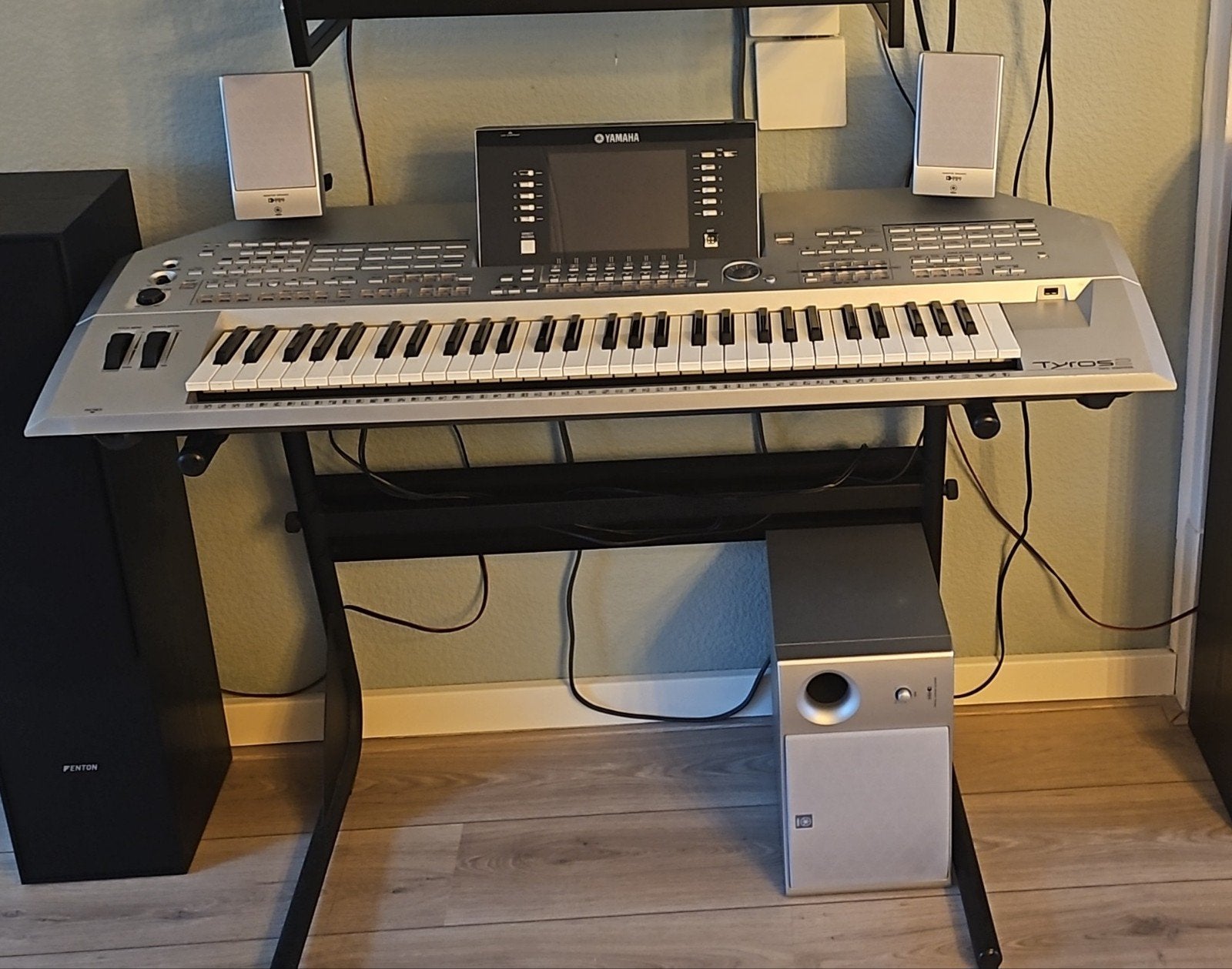 Yamaha Tyros 2 Keyboard Workstation met standaard, Muziek en Instrumenten, Ophalen, Met standaard, Yamaha, 61 toetsen