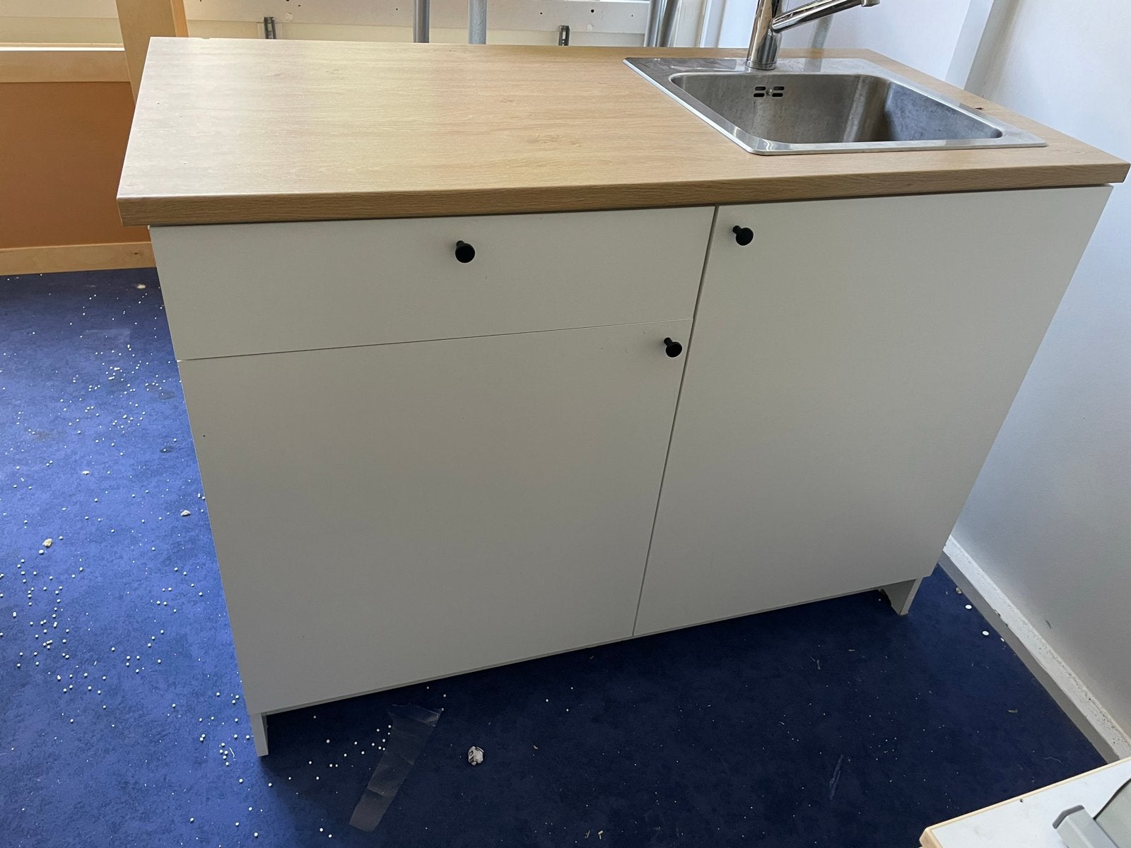 Compacte witte keuken met houten blad  en spoelbak, Huis en Inrichting, Ophalen, Gebruikt, Wit, Enkelwandige keuken