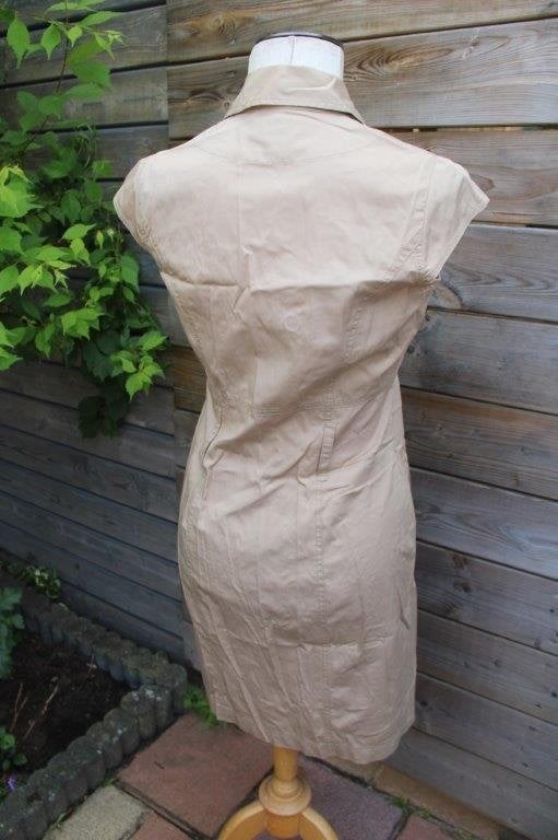 Doorknoopjurk camel Luisa Spagnoli mt 42 Vaste prijs, Kleding | Dames, Jurken, Bruin, Maat 42/44 (L), Ophalen of Verzenden, Zo goed als nieuw