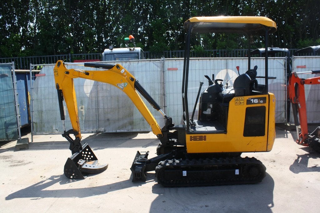 JCB 16C-1 T3 (bj 2023), Graafmachine