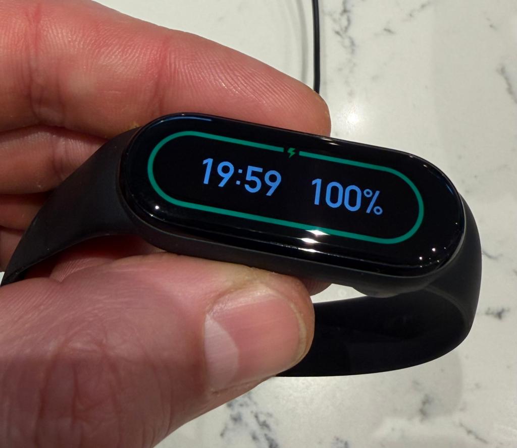 Xiaomi Mi Band 6 - Batterij moet vervangen worden, Sieraden, Tassen en Uiterlijk, Smartwatches, Gebruikt, Android, Zwart, Afstand