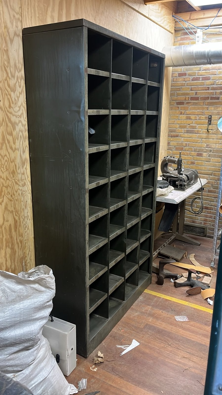Vintage metalen sorteerkast met 40 vakken, Ophalen, Gebruikt
