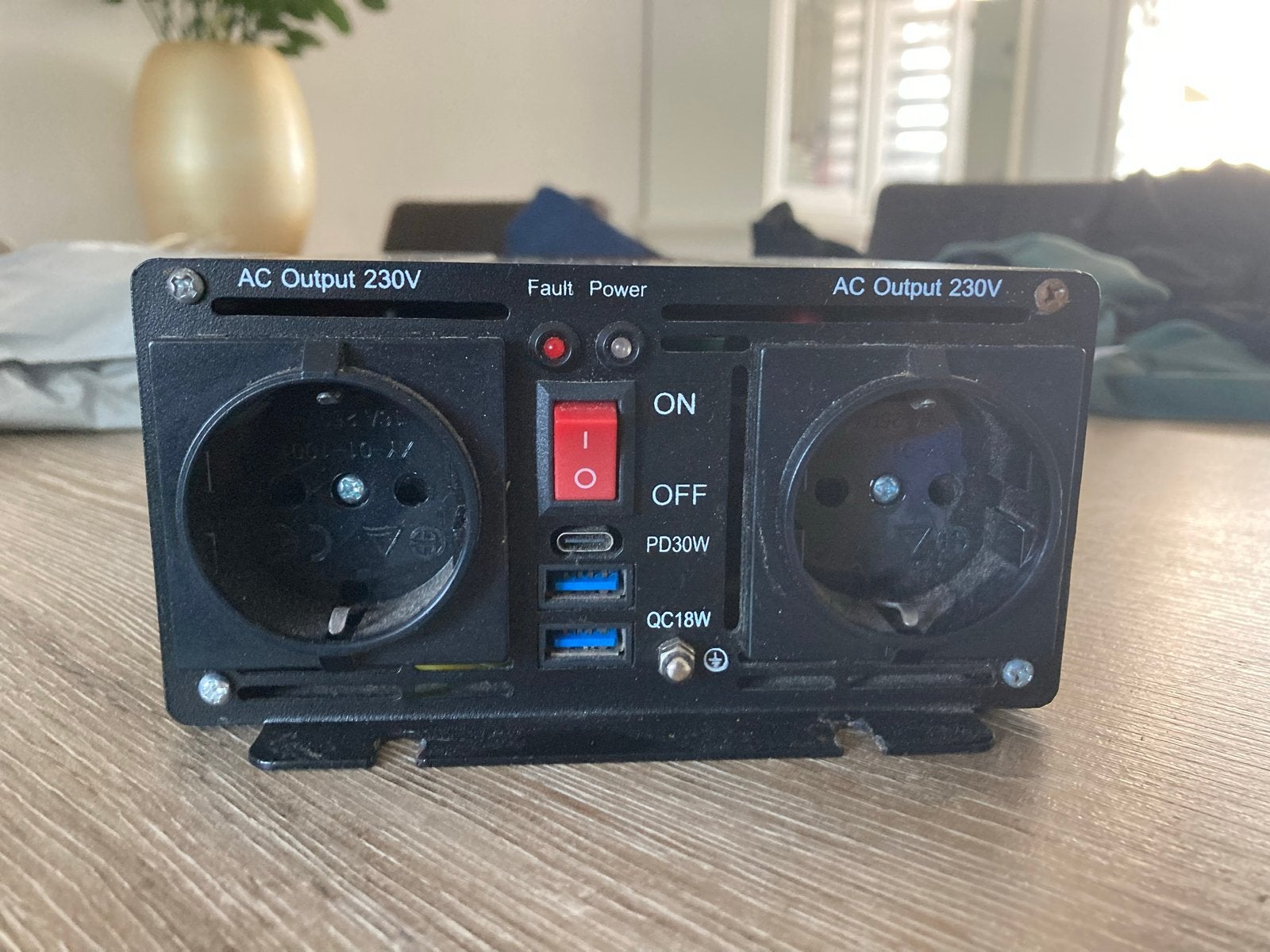 Vevor Power Inverter SGM-1500W - 12V naar 230V, Ophalen, Gebruikt