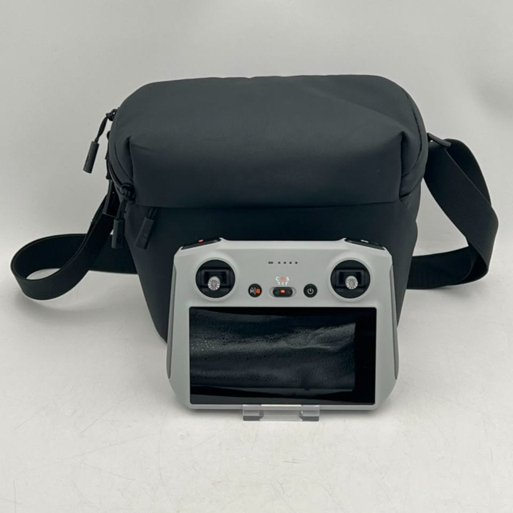 DJI Remote controller RM-330 RC - Nieuwstaat + Tas DJI, DJI, Zo goed als nieuw, Inform@dji.com, DJI Sky City
No. 55 Xianyuan Road
Nanshan District, Shenzhen
China