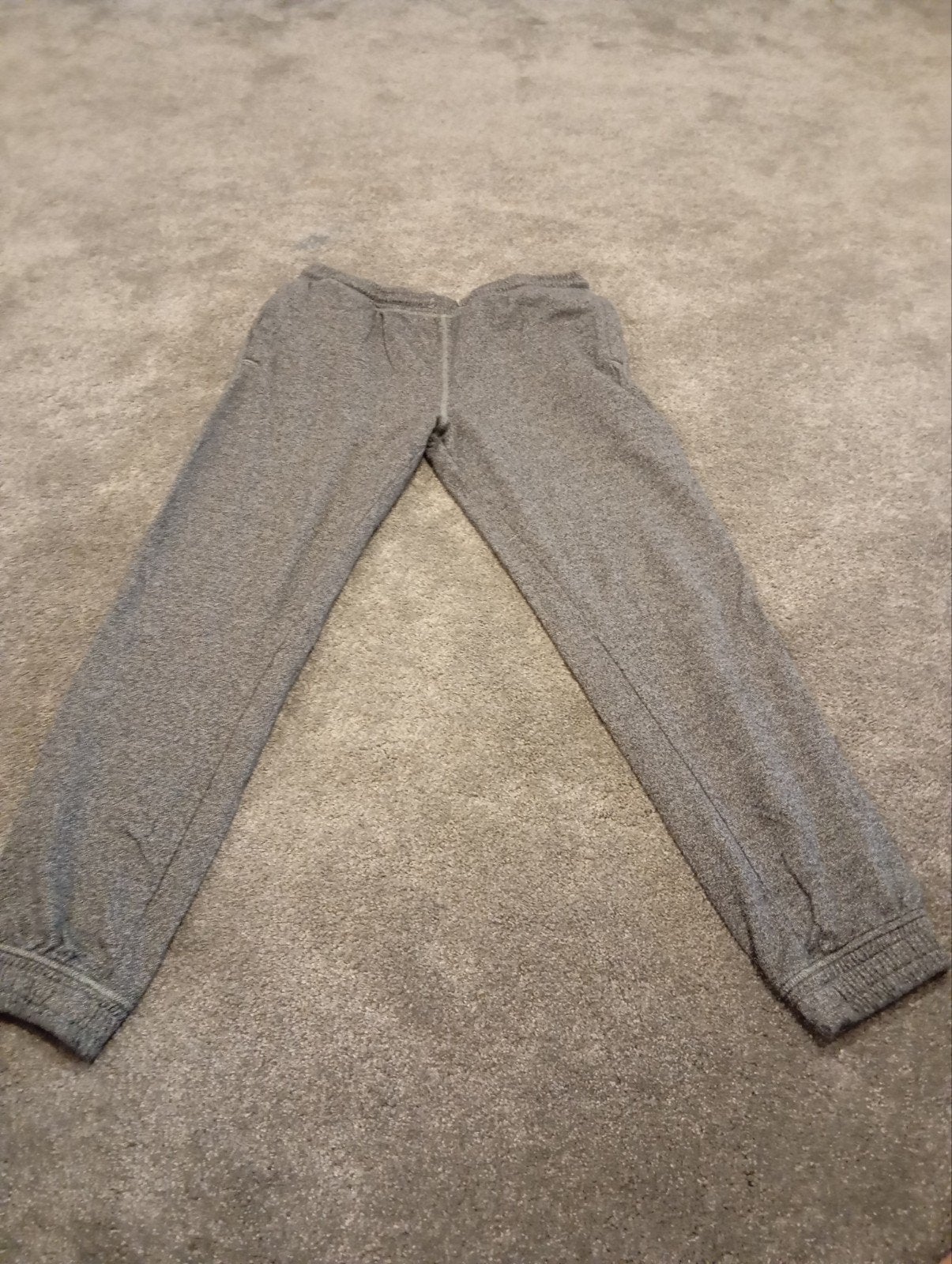 C&A grijze joggingbroek maat 176- Zo goed als nieuw, Broek, C&A, Jongen of Meisje, Ophalen of Verzenden