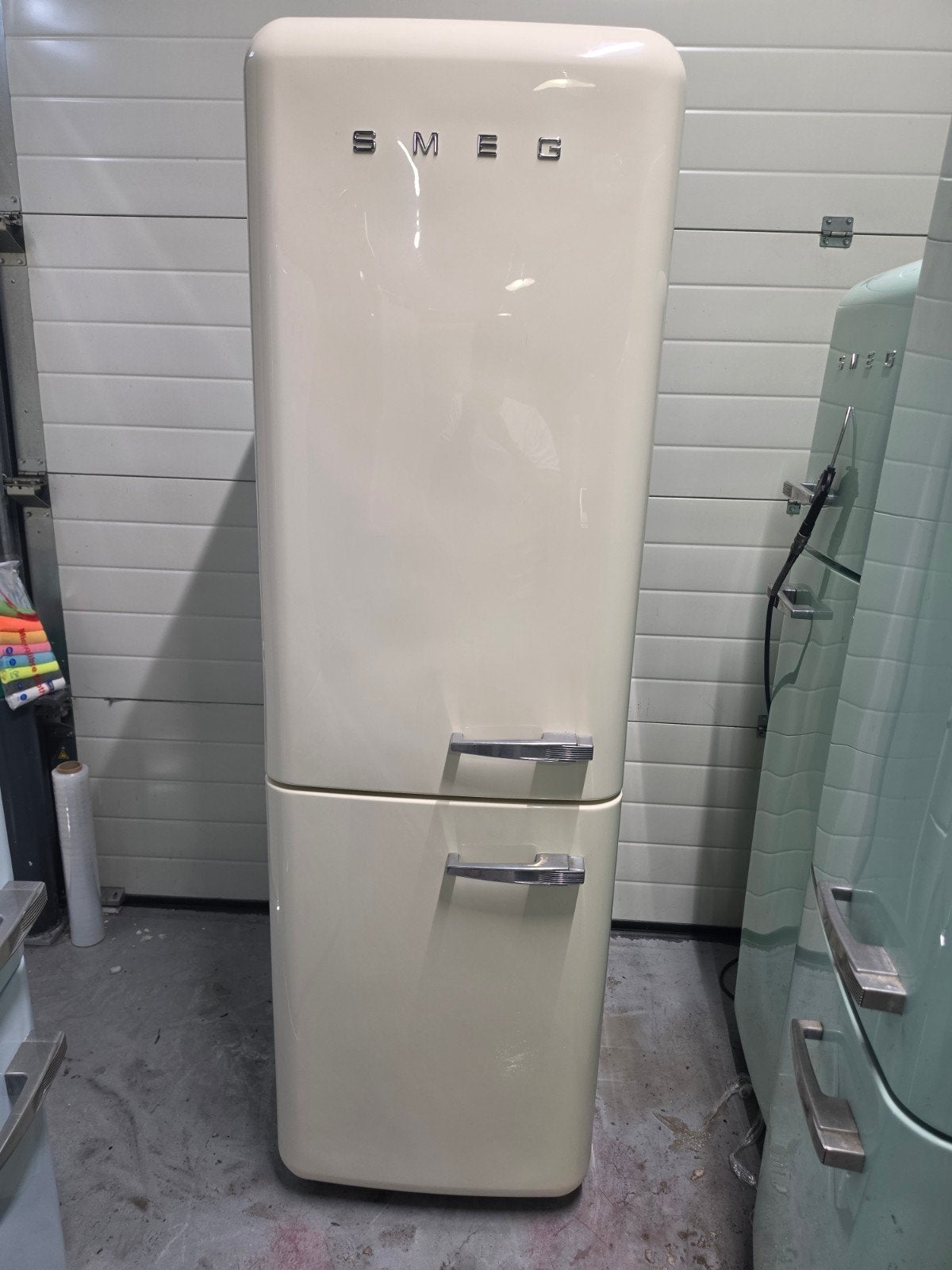 Smeg koelkast crème (gratis bezorging), Witgoed en Apparatuur, Koelkasten en IJskasten, 200 liter of meer, Met aparte vriezer