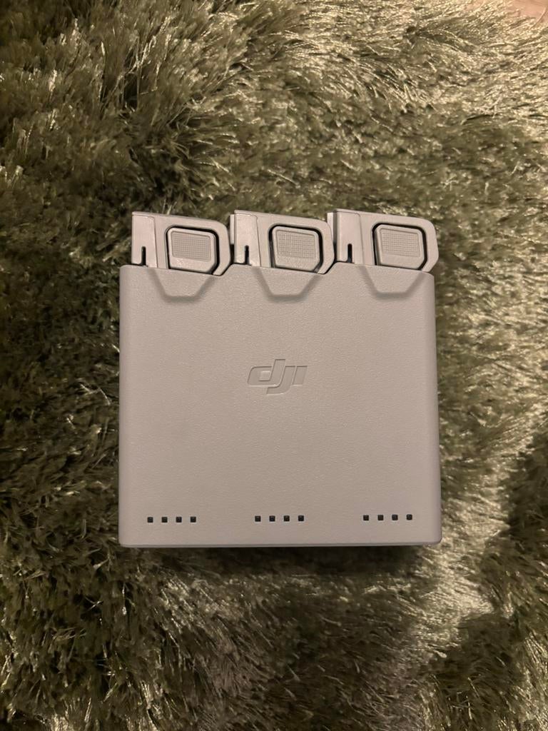 DJI Mini 4 Pro Drone - Zo goed als nieuw!, 30 tot 45 minuten, Cameradrone, Obstakel-ontwijking, Ophalen of Verzenden