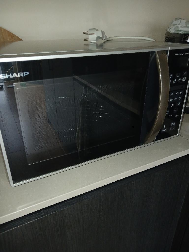 Magnetron Sharp, Witgoed en Apparatuur, Magnetrons, Ophalen, Combimagnetron, Hete lucht, Zo goed als nieuw
