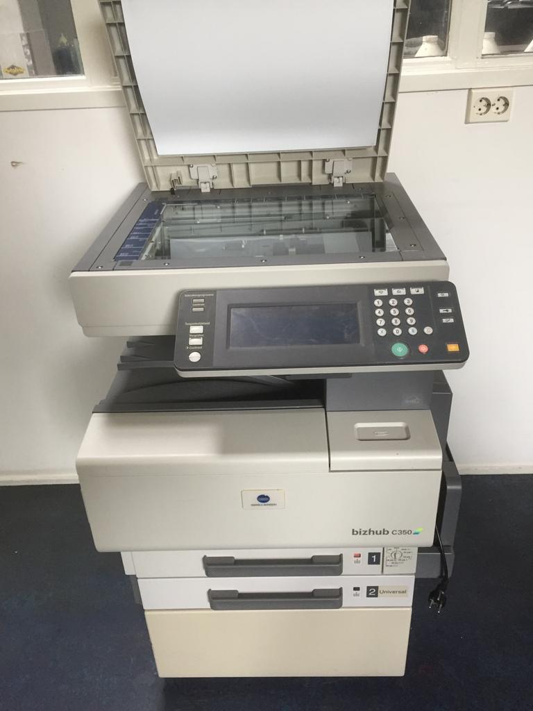 T.E.A.B. Konica Minolta Bizhub C350 Kleurenprinter A-4 + A-3, Ophalen, Gebruikt, Kleur printen, All-in-one