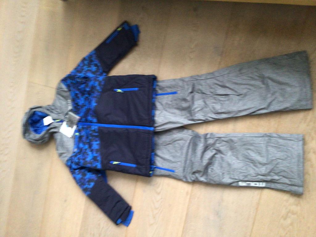 Mooi nieuw skipak met kaartjes er nogaan maat 158, Ophalen of Verzenden, Zo goed als nieuw